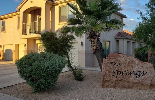 Mesquite Condo | Beautiful Condo w/balcony and an additional game room, swimming pool and more!