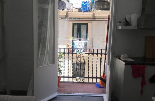 Barceloneta Apartment | Sunny studio 1 min from the BEACH