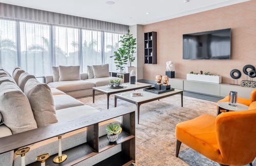 Doral Condo | Cozy Doral Gem: Room & Essentials