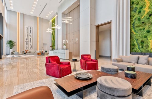 Doral Condo | Cozy Doral Gem: Room & Essentials