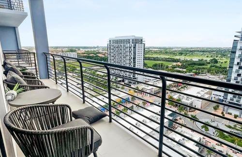 Doral Condo | Modern Comfort: Doral 2BR Haven