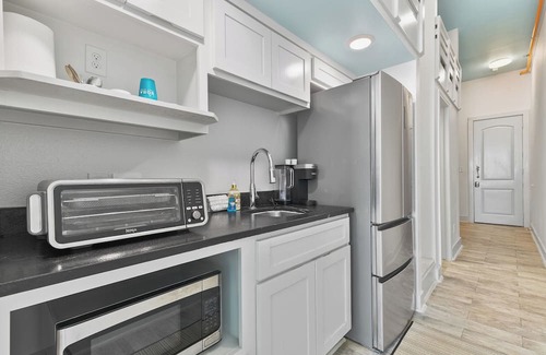 Port Bolivar House | BORA307 Oceanaire w/Oceanfront Balcony and Pool