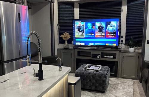 Merced County House | Charming 2-bedroom RV in brilliant Atwater with WiFi, AC