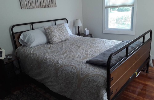 Waterloo House | Charming 3-bedroom house in beautiful Waterloo with WiFi, AC. Near many wineries
