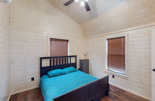 Paige House | Cozy cottage with private pond, covered deck, + wifi