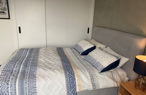 Wellington Apartment | Modern sunny apartment close to central wellington