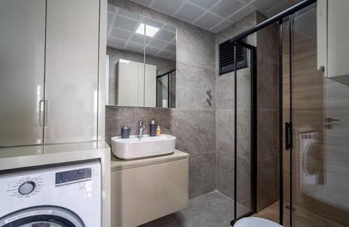 Aksu Apartment | Modern Residence with Shared Pool in Antalya Aksu