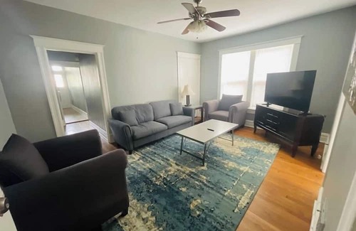 Shaw House | Historic, Second Floor Unit in Shaw Community STL 2E
