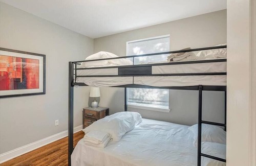 Tower Grove South House | Beautiful Tower Grove Unit, Recently Renovated 1N