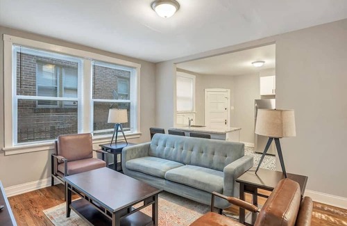 Tower Grove South House | Beautiful Tower Grove Unit, Recently Renovated 1N