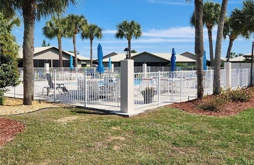 Highland Villa | Cozy Villa located minutes to downtown, the racetrack & golf courses.