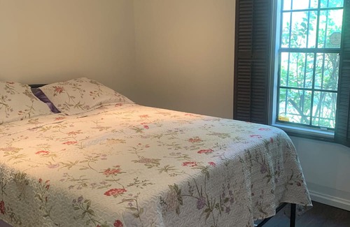 Highlands Other | Charming and cozy Rustic farmhouse . Centrally located !