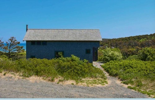 Cape Cod Apartment | WATERFRONT 1 bedroom CASITA! WALK TO BEACH ACCESS!