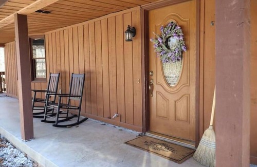 Gnaw Bone House | Peaceful home minutes from town. Hot tub, fire pit, game room. Dog friendly!