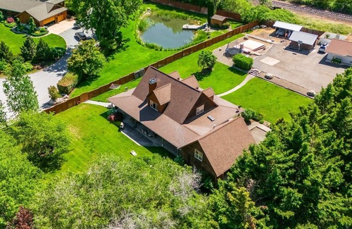 Ashland House | The Hux- Make Memories in Ashland