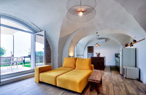 Civezza Apartment | Cà Di furesti is a garden appartement1bedroom for 4 with fully air conditioning