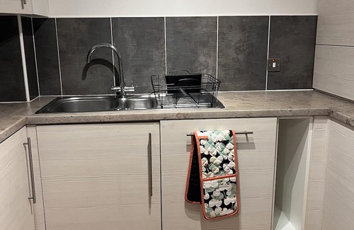 Gorgie Apartment | Modern Edinburgh Apartment, 20 minute walk from the city centre