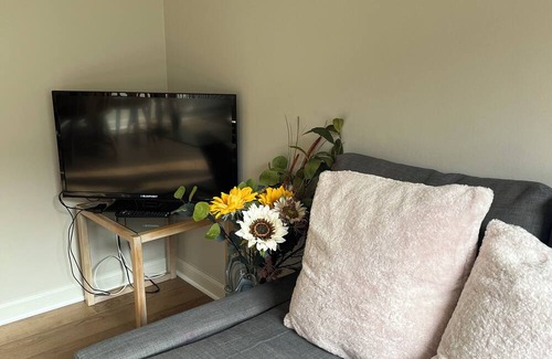 Gorgie Apartment | Modern Edinburgh Apartment, 20 minute walk from the city centre