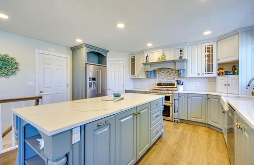 Stansbury Park House | Lakefront Utah Home w/Private Beach, Dock & Canoe
