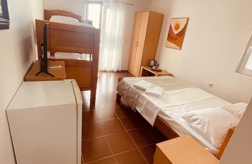 Dobra Voda Apartment | Mahara Doo