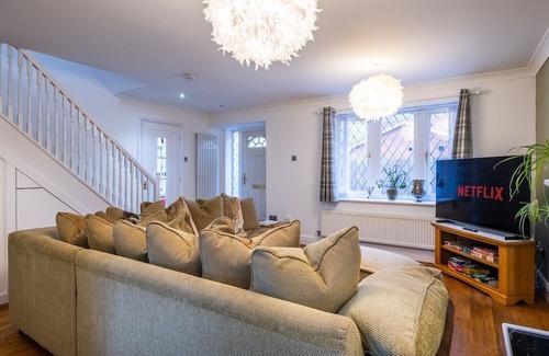 Cherry Hinton House | Spacious and Comfy Cambridge House for Families or Group