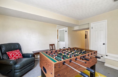 Onemo House | Waterfront House with Private Dock & Kayaks, Pool Table, Foosball, Pet Friendly.