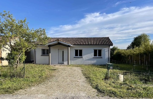 Laruscade House | Gite les placottes Near Bordeaux