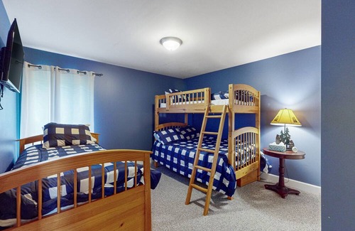 Lackawaxen House | Spacious chalet with pool, skiing, beach, arcade + more