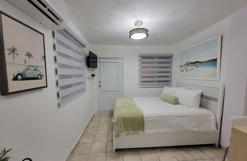 Mayaguez Pueblo House | Central Location in the West of the Island