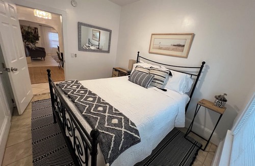 Port Orange House | Cozy Home in Port Orange - less than 10 minutes to beach or race track