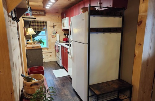 Cardinal Apartment | Rustic Studio Apartment in Cardinal, ON WiFi, AC, firetable & seasonal hot tub!