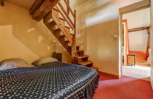 Raizeux House | Homerez - Spacious house for 8 ppl. with hammam and terrace at Raizeux