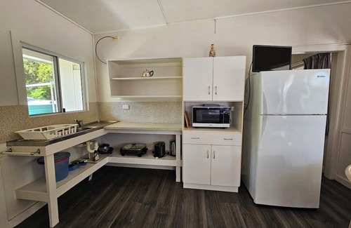 Cape Gloucester House | UNIT 3 SUNSET BEACH BUNGALOWS, CAPE GLOUCESTER, ABSOLUTE BEACH FRONT