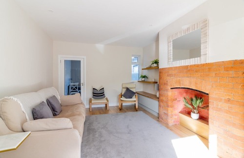 Donnybrook House | GuestReady - Cosy Retreat in Donnybrook