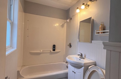 Fredericton House | Room for rent with fully furnished, clean, convenient, and quite space.