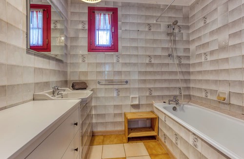 Saint-Pierre-de-Chartreuse House | La Villa Blanche en Chartreuse