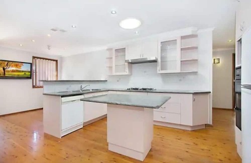 St Clair House | Bring the whole family to this great place with lots of room for fun.