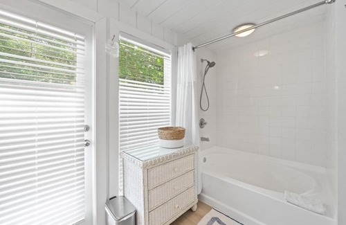 Melbourne Beach Cottage | Seagrape Beachfront Cottage - Direct Oceanfront