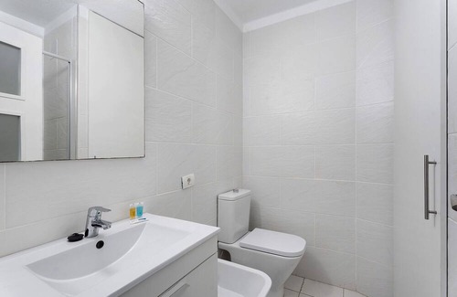 El Madronal Apartment | Vacation Studio 'Center Parque Santiago 2' with Sea View, Wi-Fi and Air Conditioning