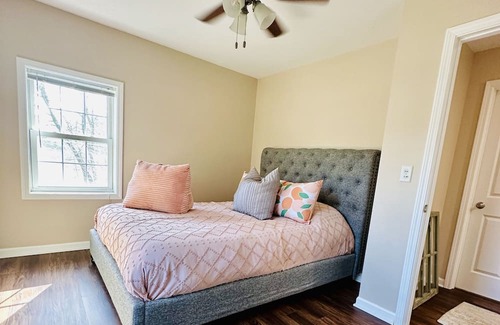 Valparaiso House | DOWNTOWN VALPARAISO! Charming 3-bedroom house with all the comforts of home!