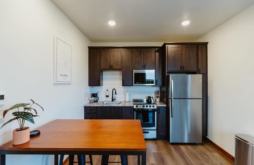 Kalispell Apartment | Brand New Downtown Studio w Kitchen