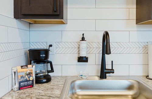 Kalispell Apartment | Brand New Downtown Studio w Kitchen