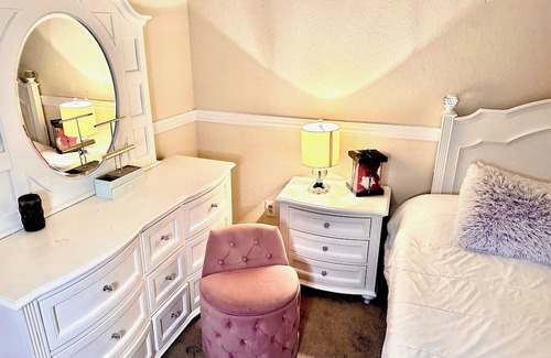 Manor House | Beautiful spacious house with pool and large backyard, North Austin