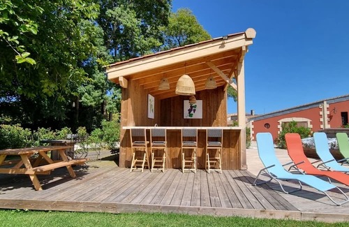 Gauriaguet House | Guest House 'Chambre D'hôtes Ambre' with Shared Pool, Wi-Fi and Air Conditioning