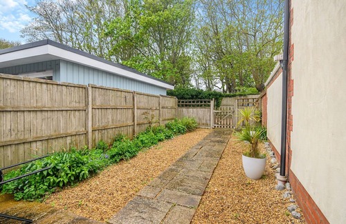 Overstrand Cottage | 2 bedroom accommodation in Overtrand, near Cromer