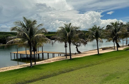 Delfinopolis Cottage | Comfortable house with swimming pool overlooking the dam.