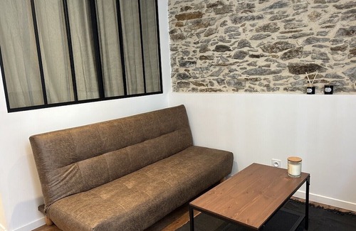 Decre-Cathedrale Apartment | Pretty atypical nest with garden