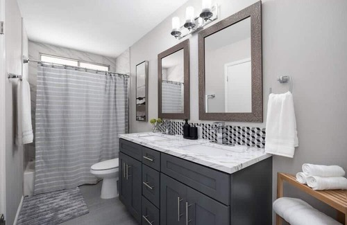 Park Scottsdale Four House | Starlight Oasis w/ Pool Table & Hot Tub!