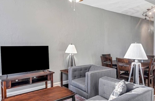 Shaw House | Beautiful, Rehabbed Four-Unit in Shaw Community