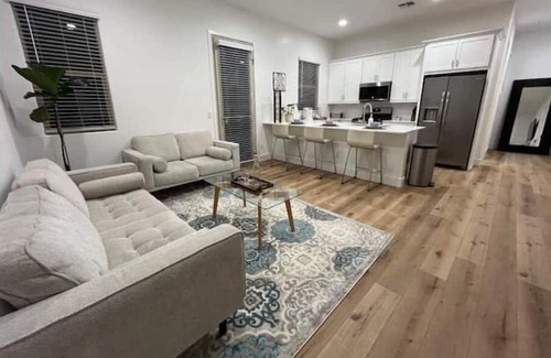 Laveen Village Apartment | Beautiful Casita with Mountain Views. 15 to 20 min from the airport